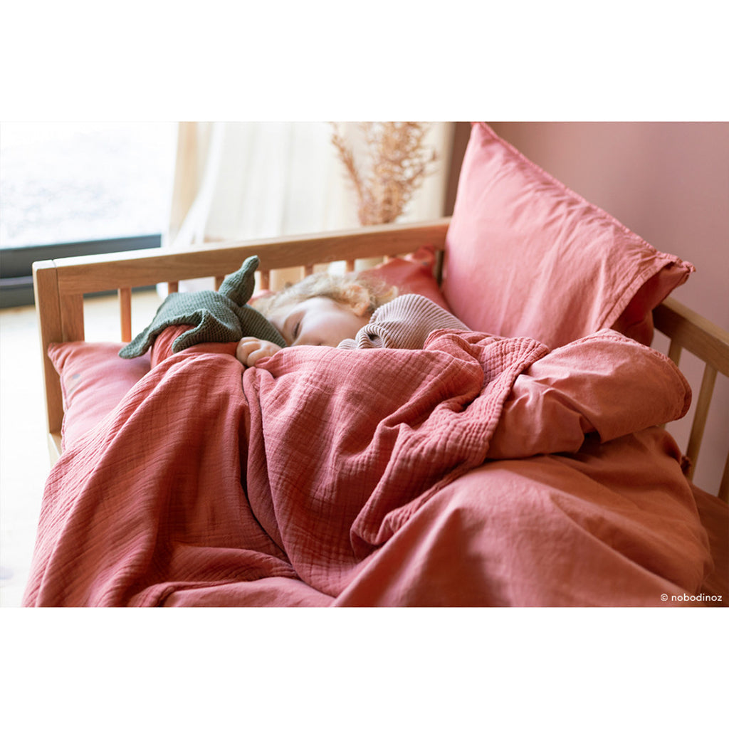 Nobodinoz babyteppe, Wabi Sabi double muslin, 65 x 100 cm - Rosewood