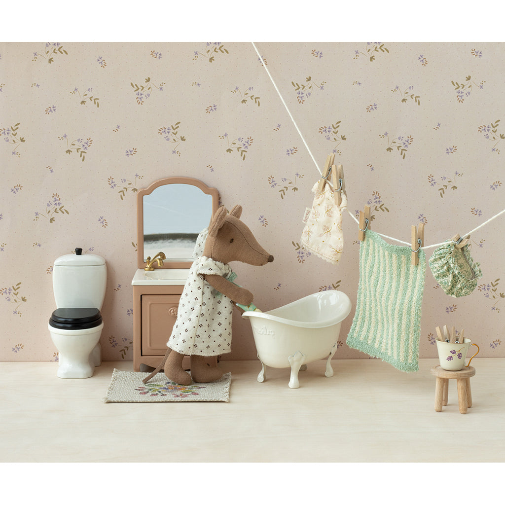 Maileg dukketilbehør, Miniatyr baderomsmøbel til mus - Mørk pudder