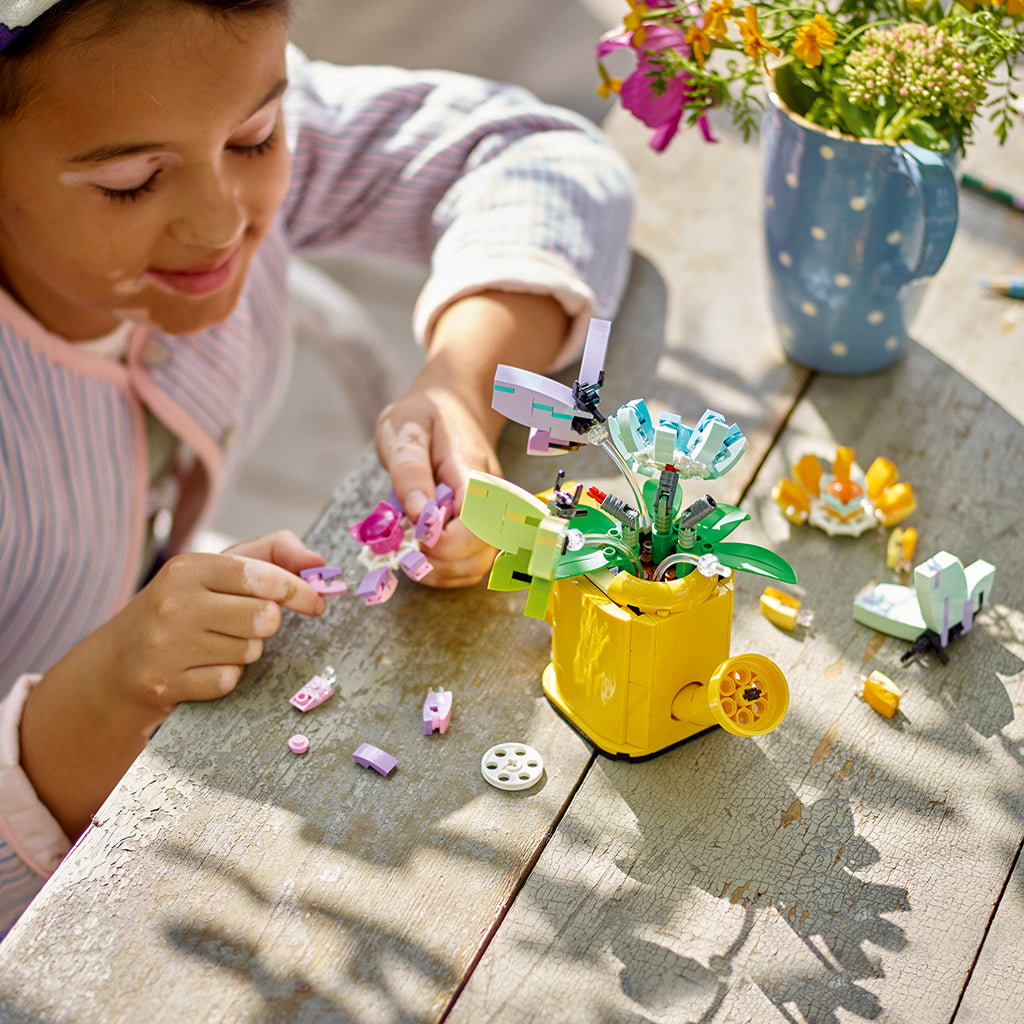 LEGO® Creator 3-i-1, Blomster i vannkanne