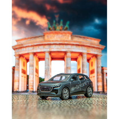 Siku Lekebil, Audi Q4 Eton - 8.3 x 3.2 cm