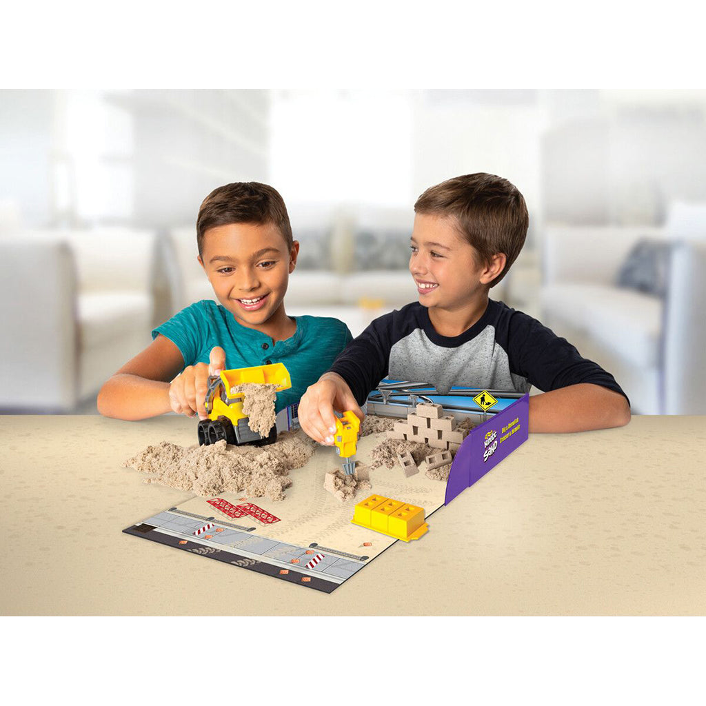 Kinetic Sand Dig &amp; Demolish-settet, lag din egen byggeplass