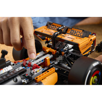 LEGO® Technic McLaren MCL39 F1®-bil
