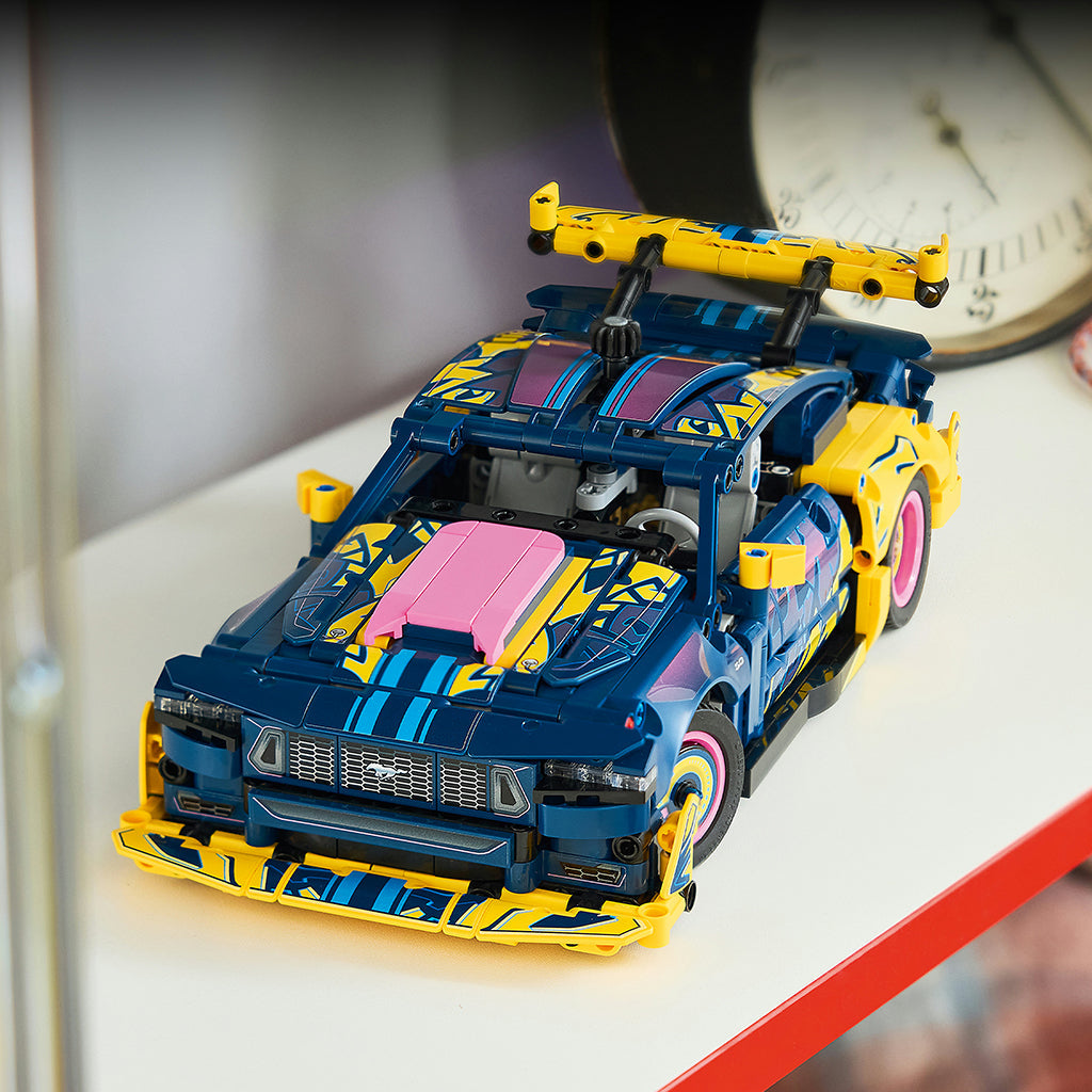 LEGO® Technic Spesialdesignet Ford Mustang GT-bil