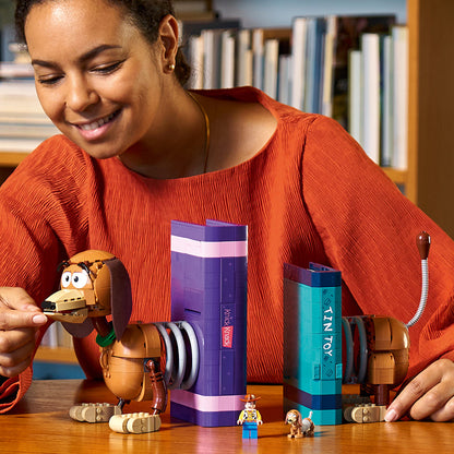 LEGO® Disney™ og Pixar Toy Story-bokstøtter med hunden Slinky