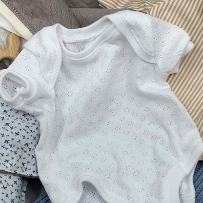 Así dukketøy til Leo og Leonora babydukke, str. 46 cm - Hvit kortermet bodystocking