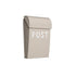 Bruka Design Mini Sand Postkasse med Post tekst