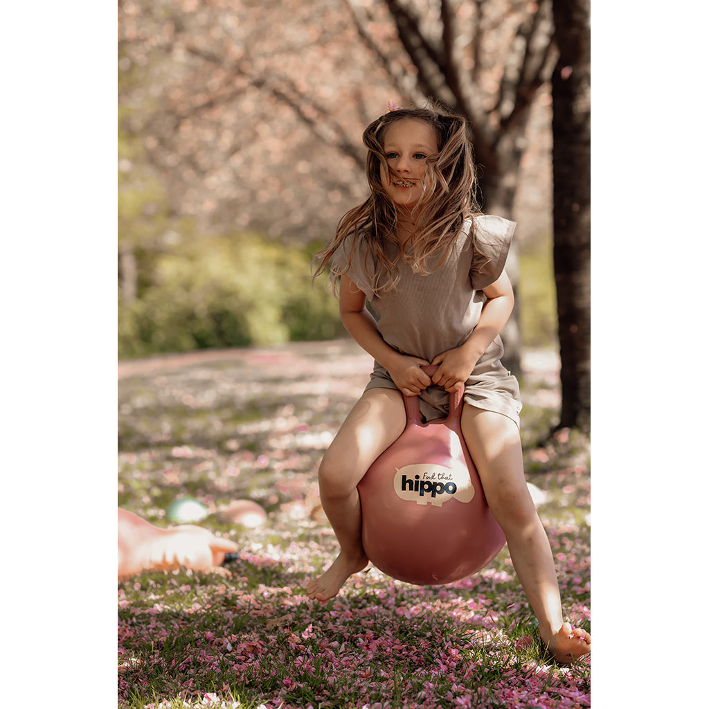 Find that Hippo, hoppeball - Turkish Rose