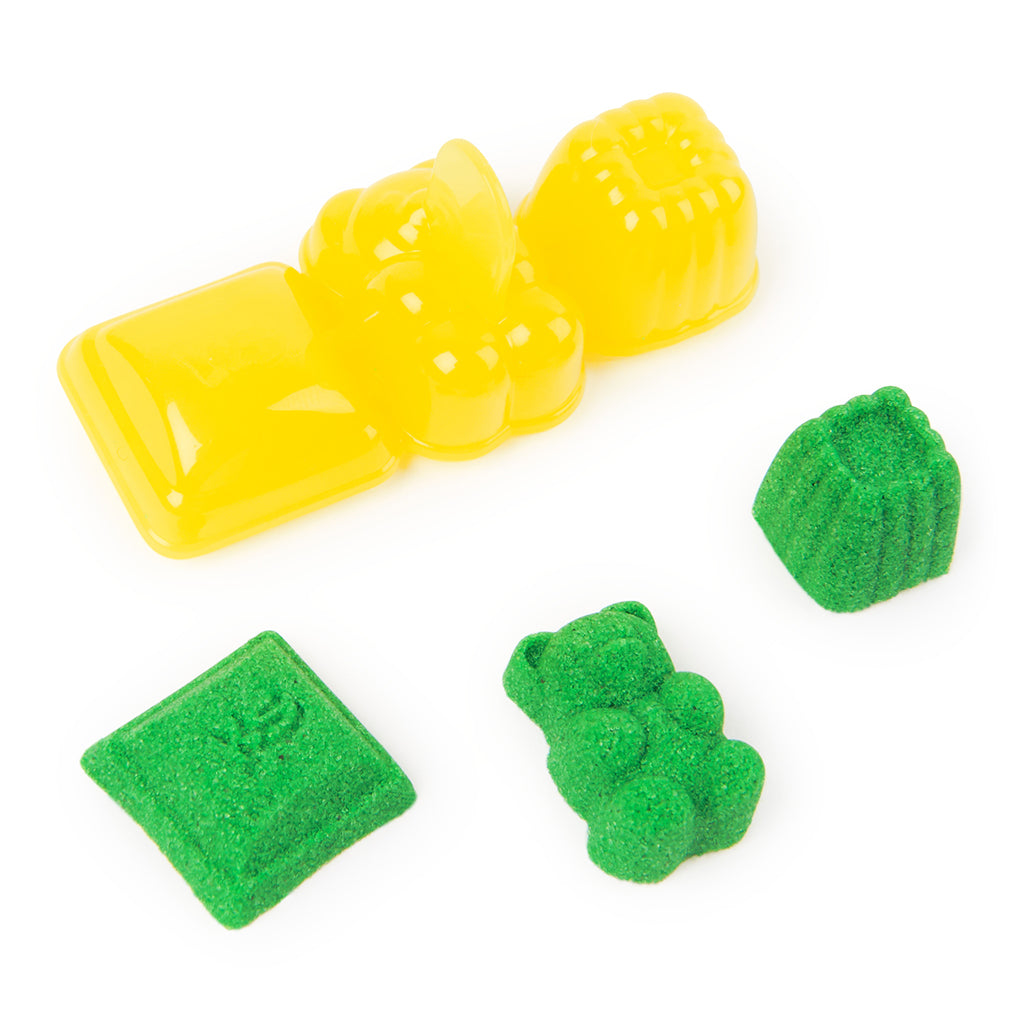 Kinetic Sand, Candy bag, 85 g og 1 form - 4 ass. farger