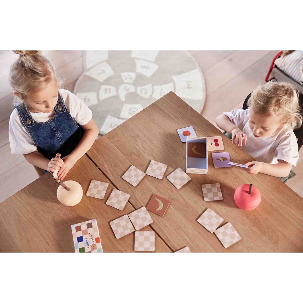 OYOY Æble kopp m låg og sugerør, Rød