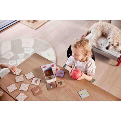 OYOY Æble kopp m låg og sugerør, Rød