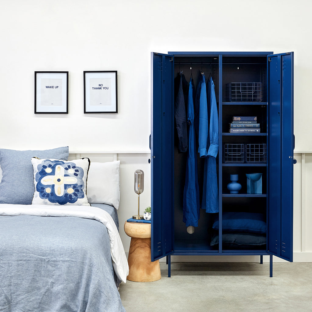 THE TWINNY IN NAVY BOX A