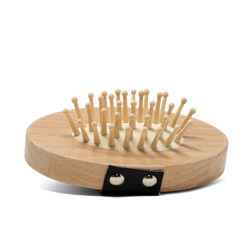 By Astrup Pleiesett i tre til kjepphest, 8 deler