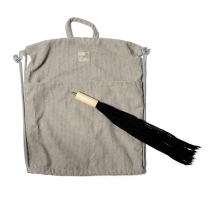 By Astrup Kjepphest med åpen munn og avtagbar hale, Brun