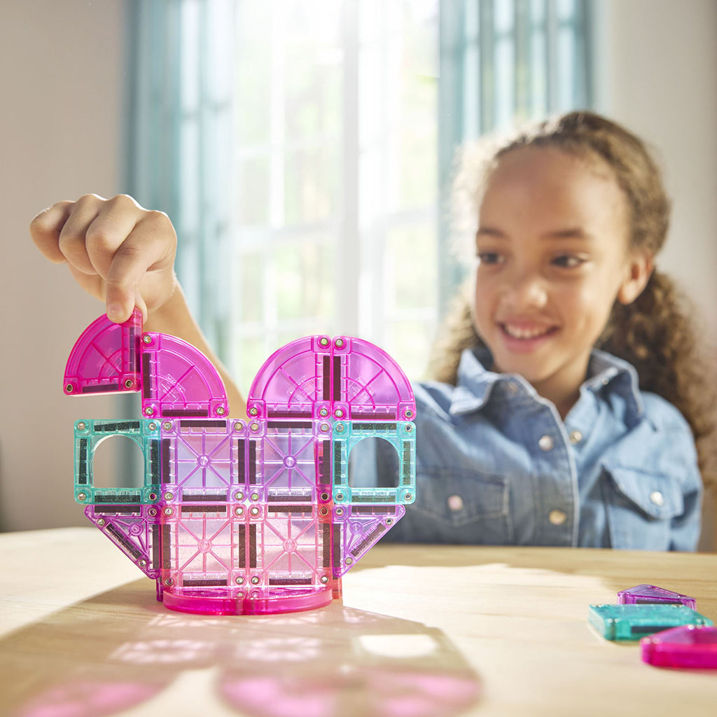 Magna-Tiles magnetisk byggesett, Heart to Heart, reisesett med 26 deler