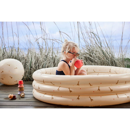 OYOY Æble kopp m låg og sugerør, Rød