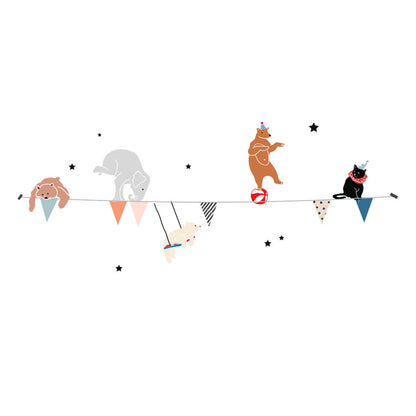 Mimi Lou wallsticker, Guirlande Cirque - vist på hvid væg