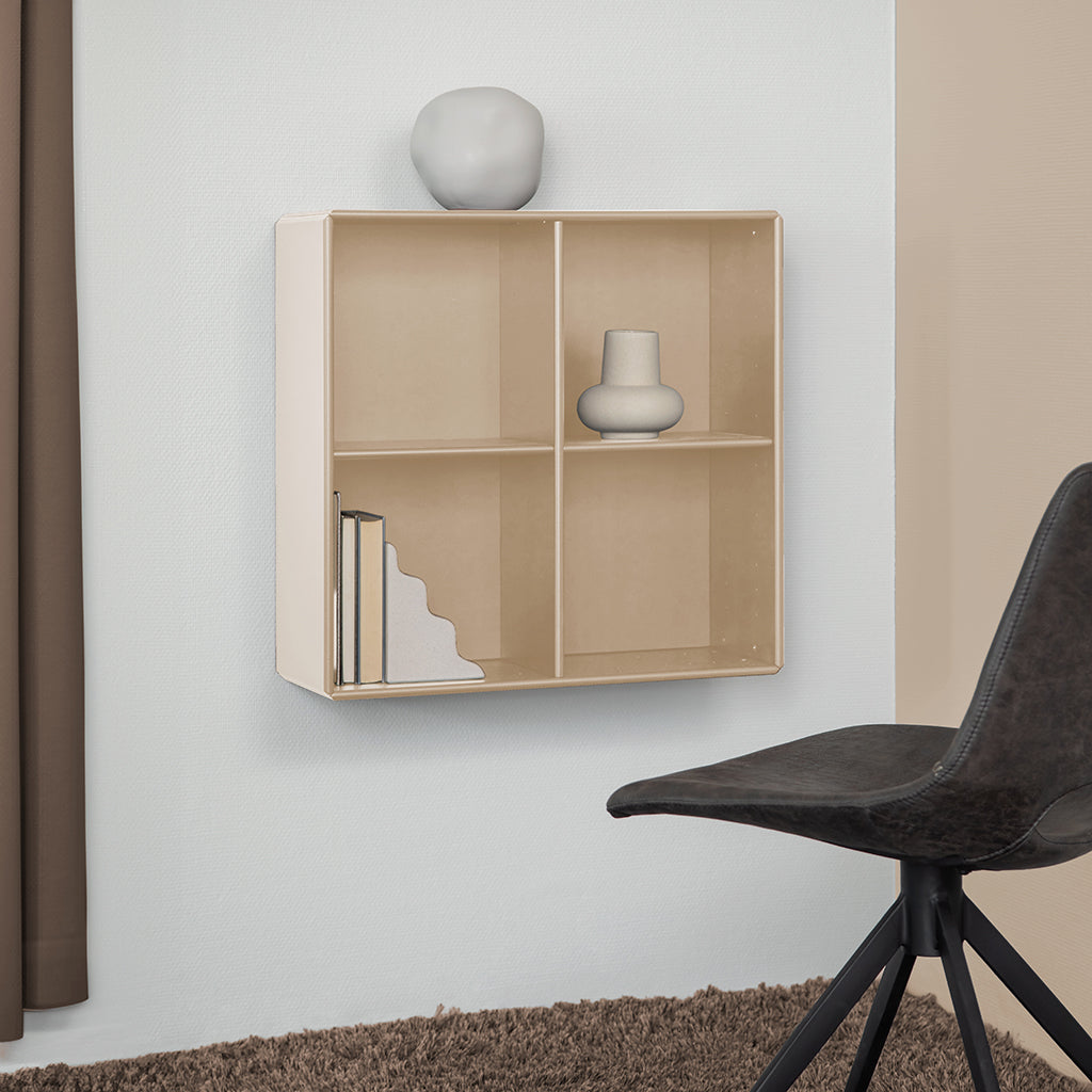 By Aulum Atlanta vegghylle, dybde 23 eller 33 cm - Sand (Siste frist for bestilling før sommeren er 24/6-26, produksjonen er tilbake mandag 27/7-26)