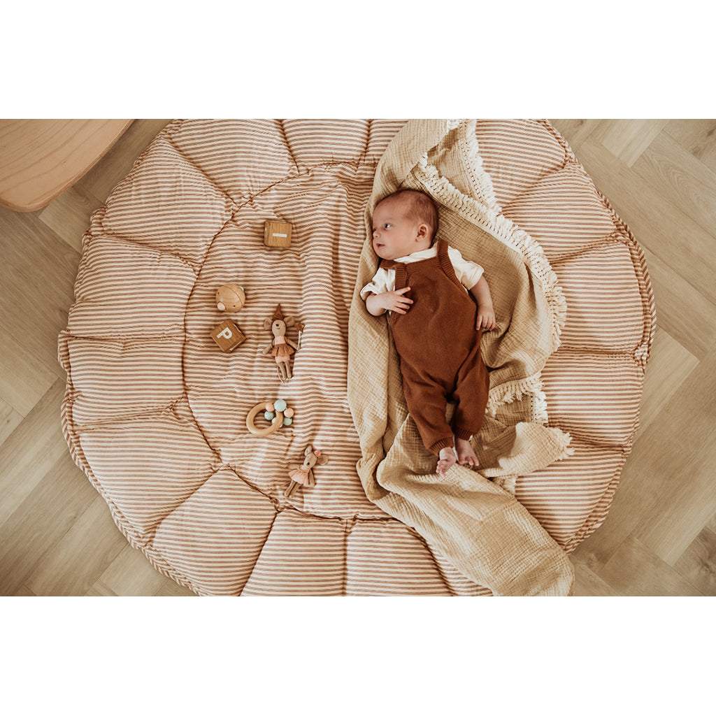 Play&amp;Go Bloom, Tre-i-én babyleketeppe, økologisk - Stripes brown