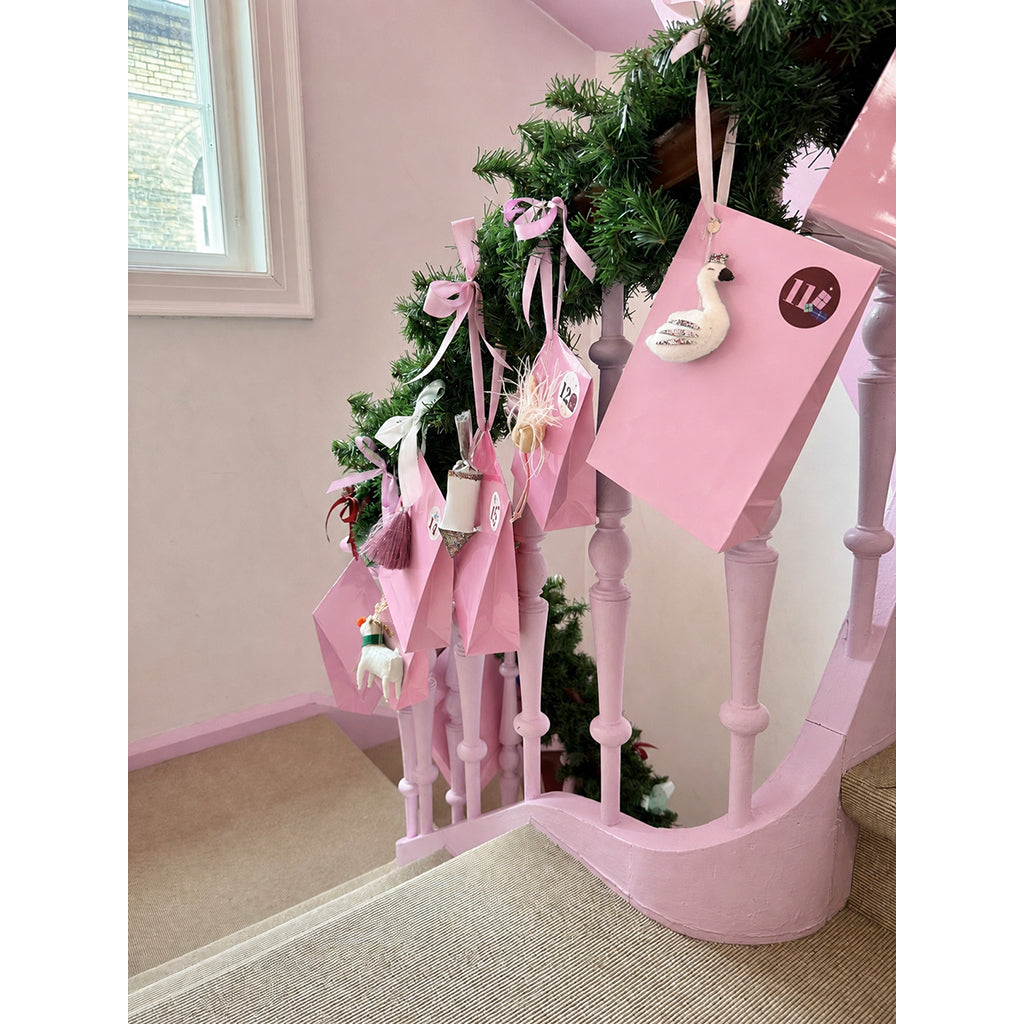 Ferdig pakkekalender, jente 5–6 år
