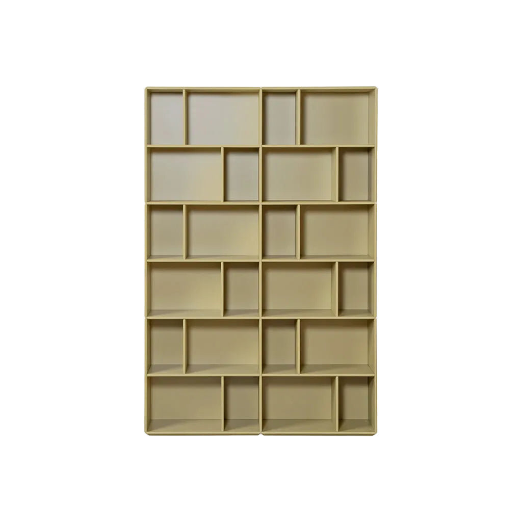 By Aulum Brooklyn vegghylle, 117x177 cm - Olive (Siste frist for bestilling før sommeren er 24/6-26, produksjonen er tilbake mandag 27/7-26)