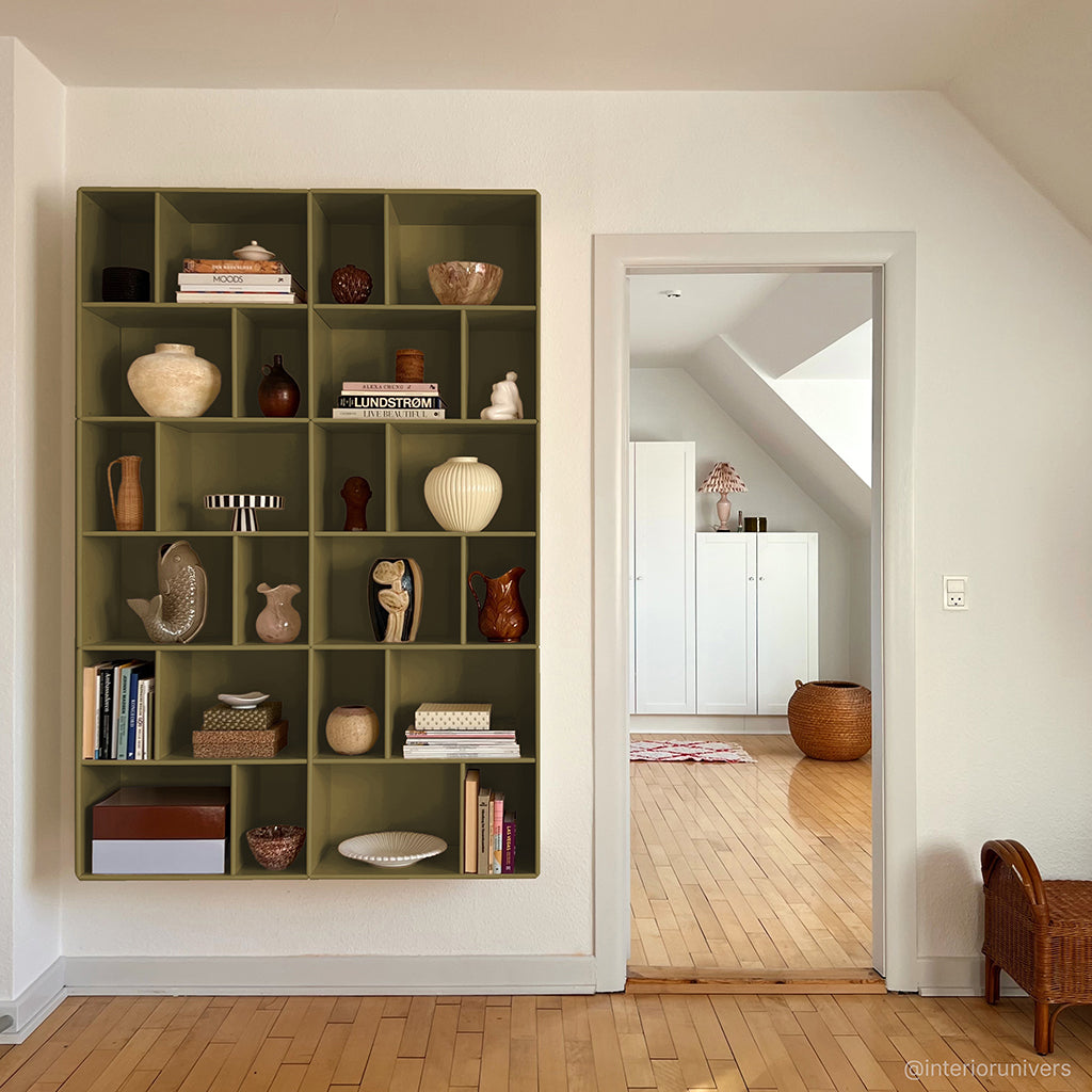 By Aulum Brooklyn vegghylle, 117x177 cm - Olive (Siste frist for bestilling før sommeren er 24/6-26, produksjonen er tilbake mandag 27/7-26)
