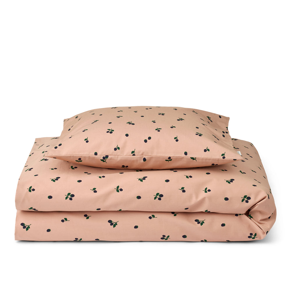 Liewood Carl sengetøy med trykk for voksne – Mini Berry / Pale tuscany