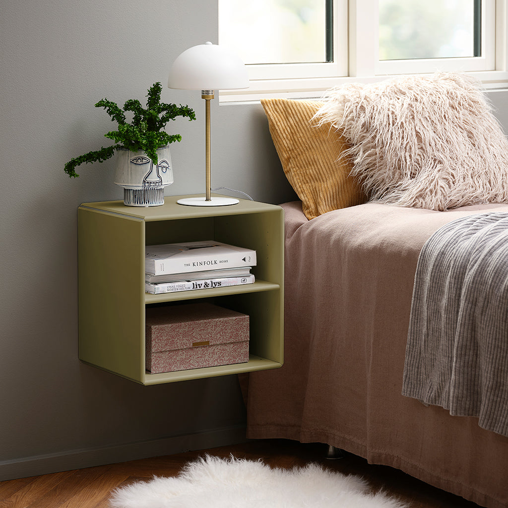 By Aulum Charlotte veggreol med hylle 40x40 cm, Olive