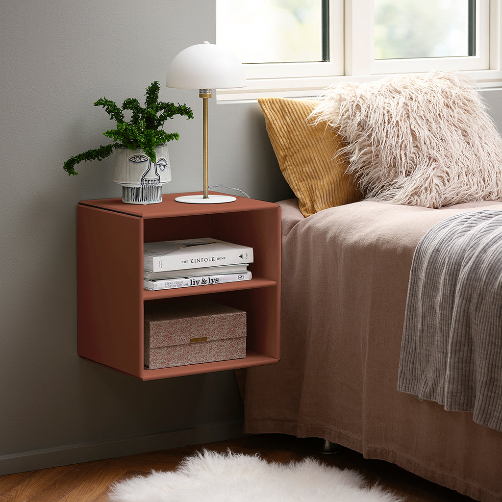 By Aulum Charlotte veggreol med hylle 40x40 cm, Rusty LEVERING UKE 32