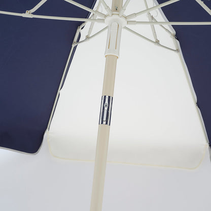 Sunnylife kompakt strandparasoll med UPF50 - Marine Stripe