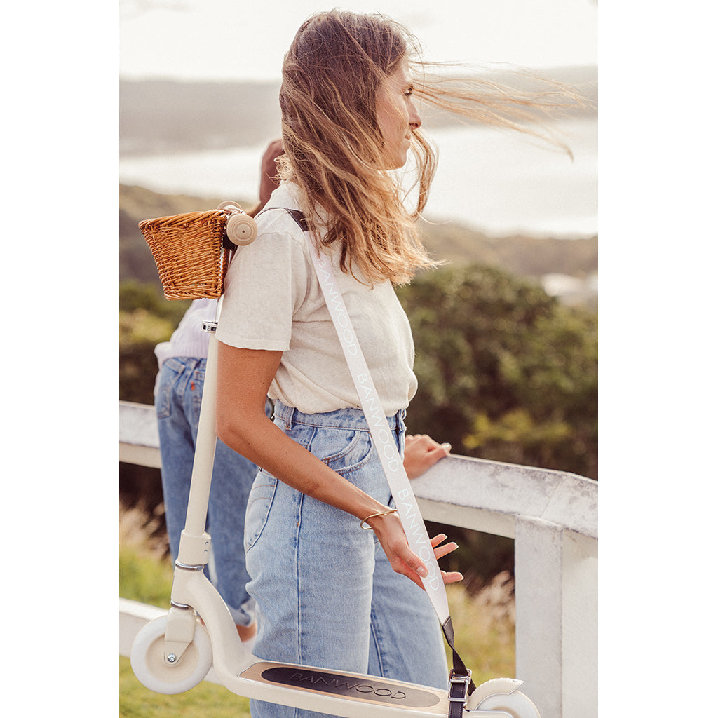 Banwood Carry strap, bærestropp for skateboard, sparkesykkel og løpesykkel - Krem