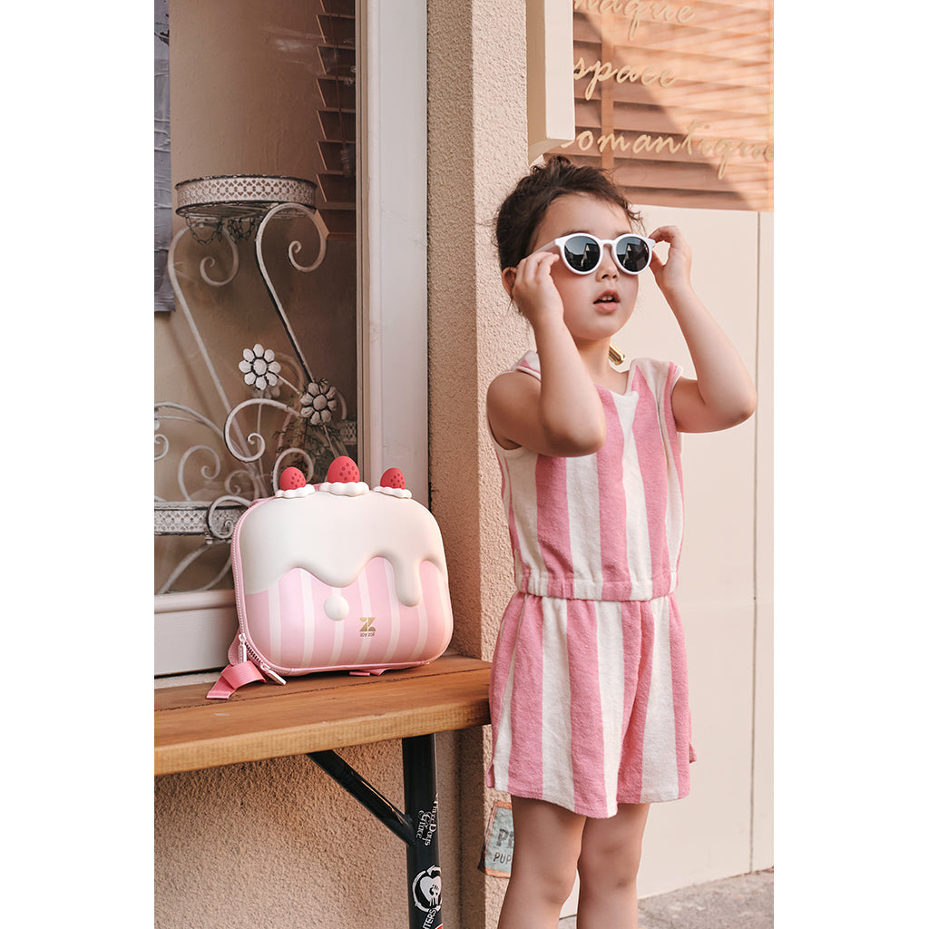 Zoy Zoii rygsekk, Strawberry cake