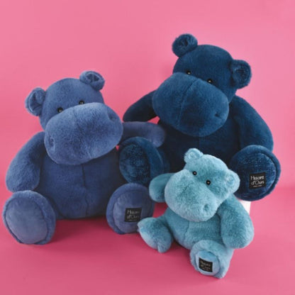 Flodhest-bamse med denimjakke, Histoire D&