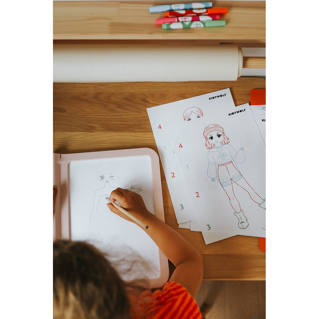 KIDYDRAW PRO - BÆRBAR LYSETABLETT FOR MOTE