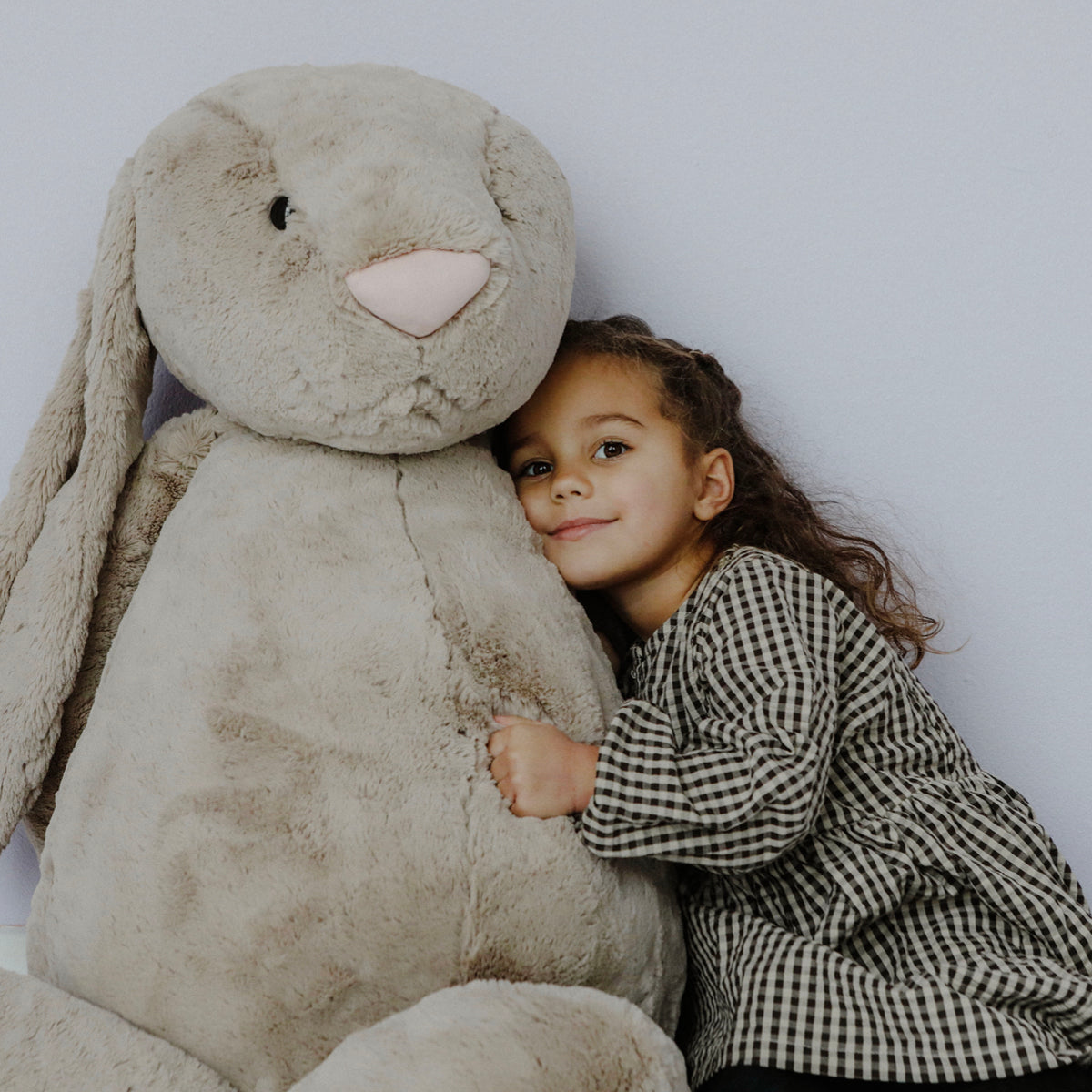 Jellycat bamse, Bashful beige kanin, Ekstra stor kanin – 108 cm