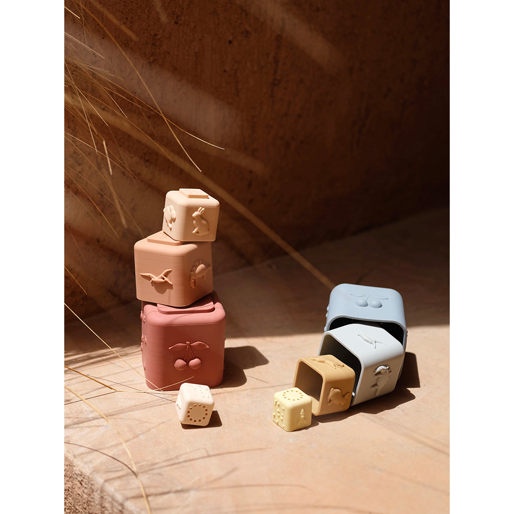 Konges Sløjd Stabletårn i silikon, Roses and mix