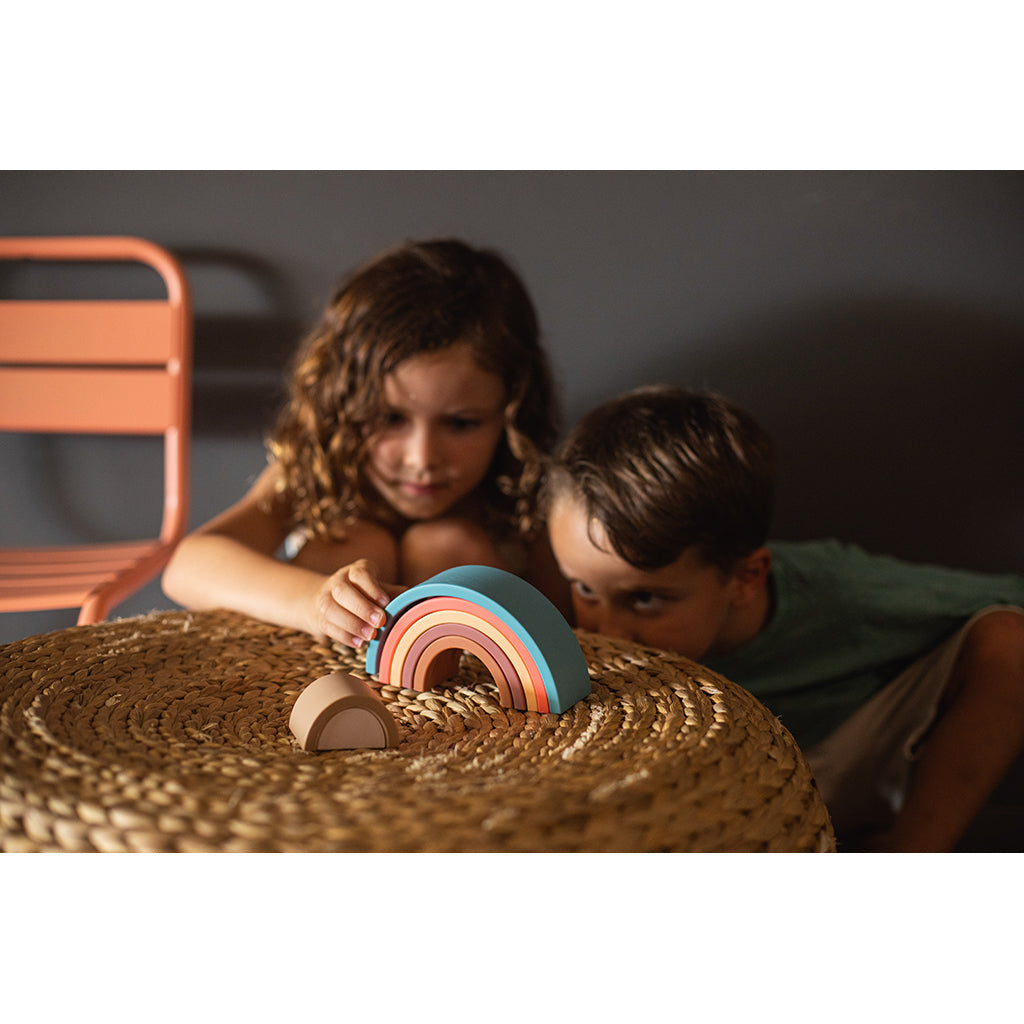 Little L, Babyleker i silikon, Regnbue - Brune og grønne nyanser