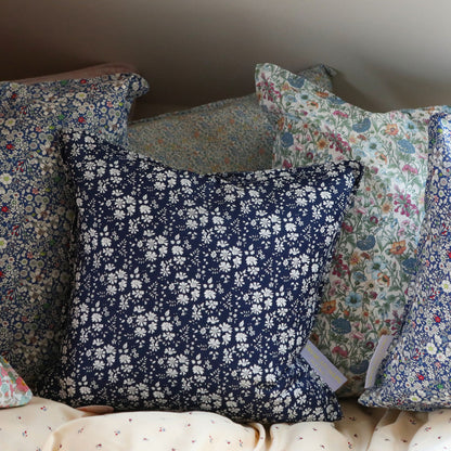 Lirum Larum Leg Mini, Liberty pute, 40 x 40 cm - Alexander