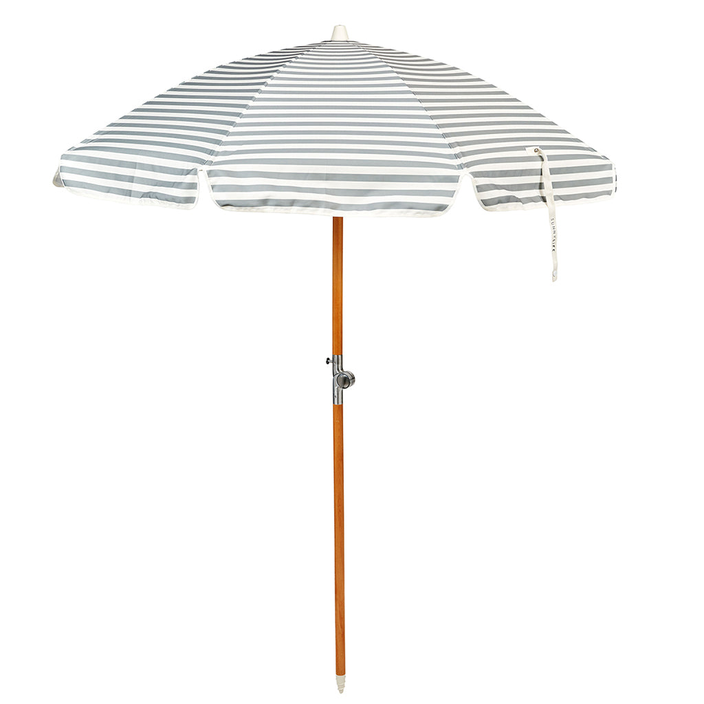 Sunnylife Luxe strandparasol, UP50+ faktor - Seagrass stripe