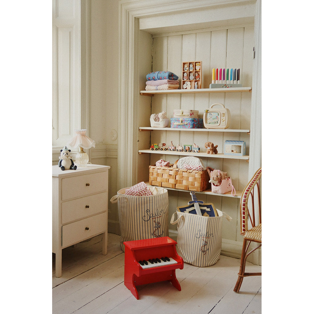 Konges Sløjd Glossy piano, piano i tre – Rød