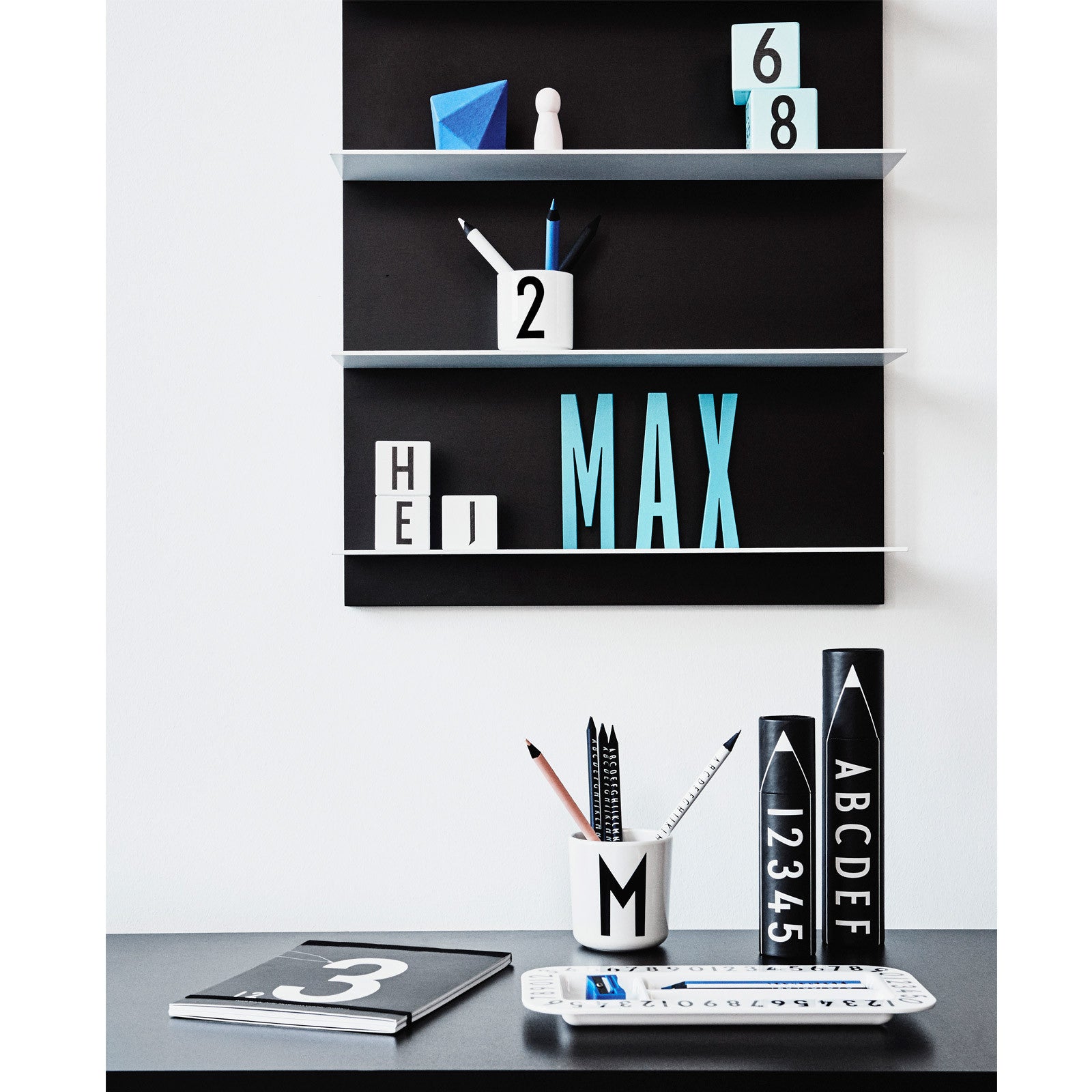 Design Letters bokstaver i tre, A - Å - Grå