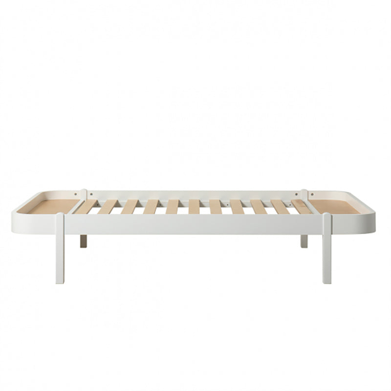 Oliver Furniture Wood Lounger seng hvid med tremmebund