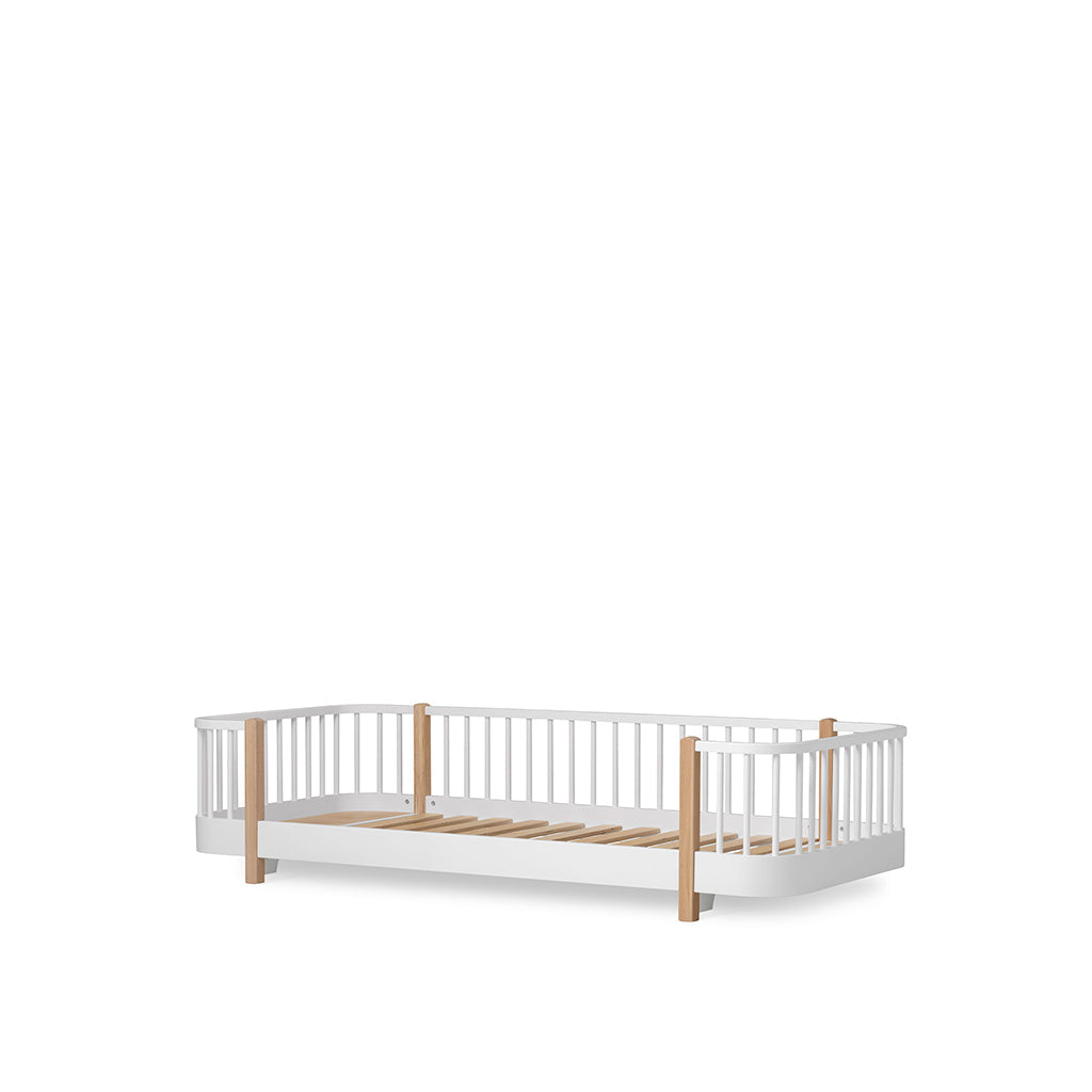 Oliver Furniture, Wood Original, Gulvseng - Hvit/Eik