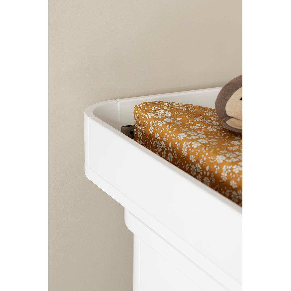 Oliver Furniture Wood stellekommode, med 3 skuffer og stor plate - Hvit/eik