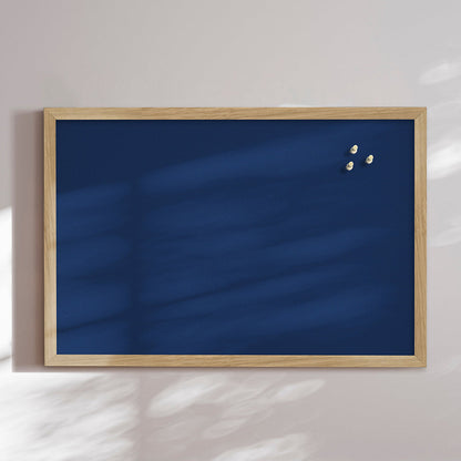 Oppslagstavle m. eikeramme, Dark Blue 62 x 42 cm