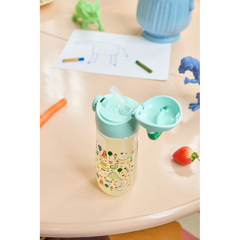 Rice Plastikk drikkedunk, Blå Fun Fair Print