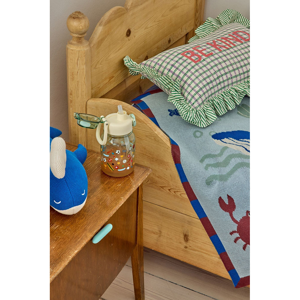 Rice drikkeflaske i tritan, 700 ml – Soft green sports print