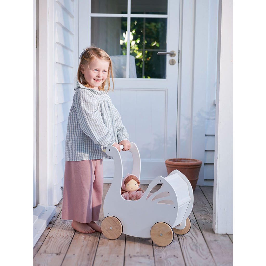 Tender Leaf, Dukkevogn - Sweet Dreams