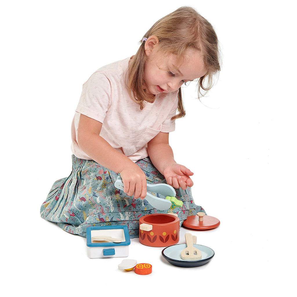 Tender Leaf, Lekemat i tre - Gryter og panner