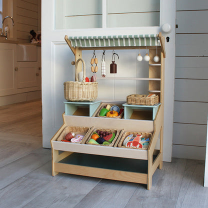 Tender Leaf, Markedsbod i tre