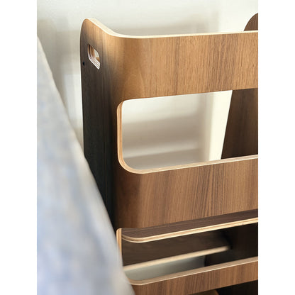 Curve-Lab, Læringstårn, Birk med overflate av valnøttre